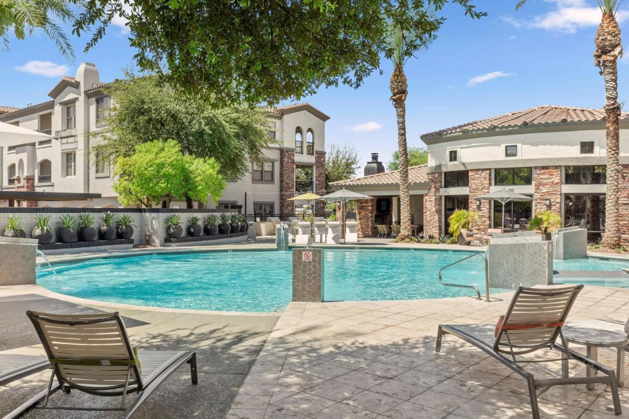 Cozysuites Glendale By The Stadium With Pool 03 エクステリア 写真