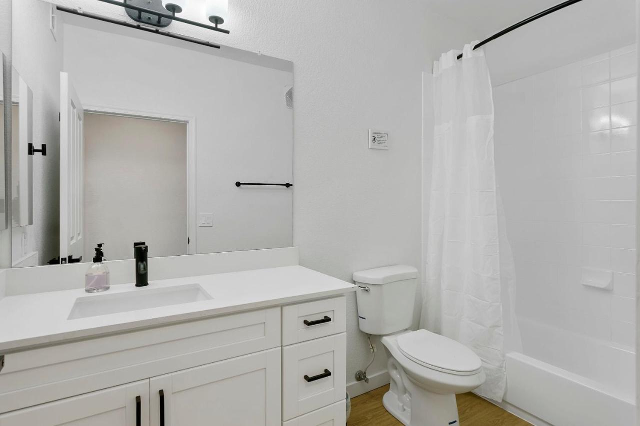 Cozysuites Glendale By The Stadium With Pool 03 エクステリア 写真
