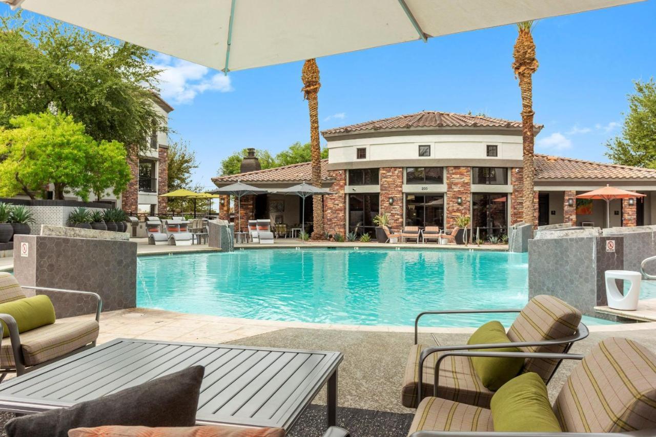 Cozysuites Glendale By The Stadium With Pool 03 エクステリア 写真